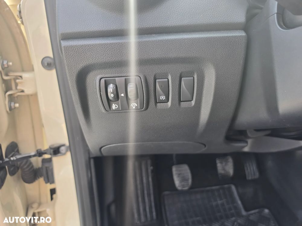 Renault Captur - 19