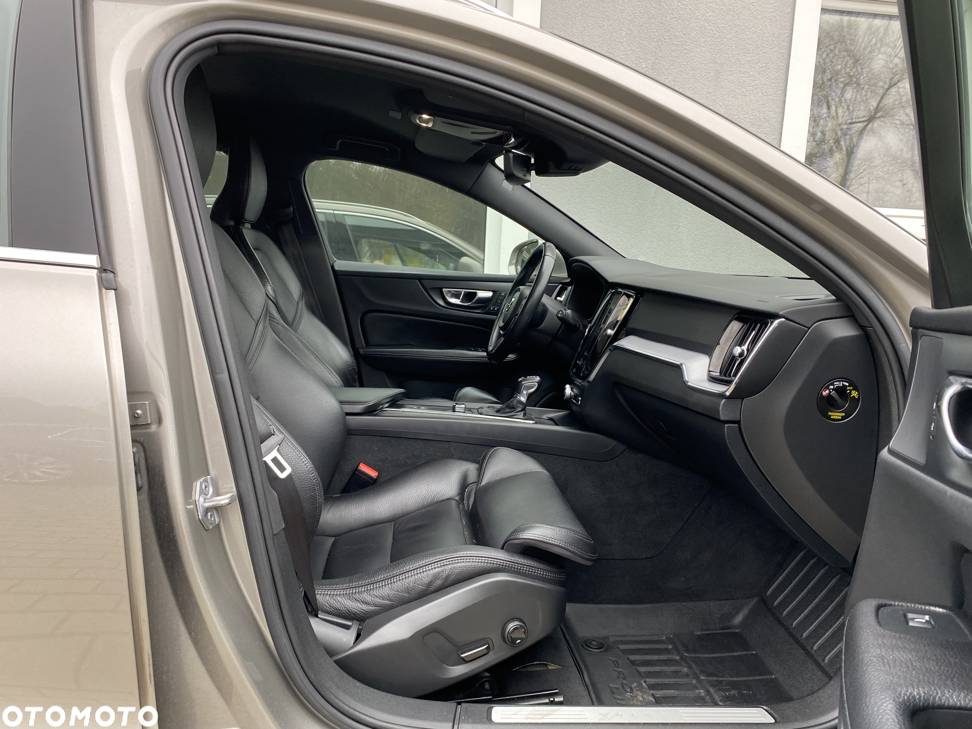 Volvo V60 D4 Geartronic Momentum Pro - 13