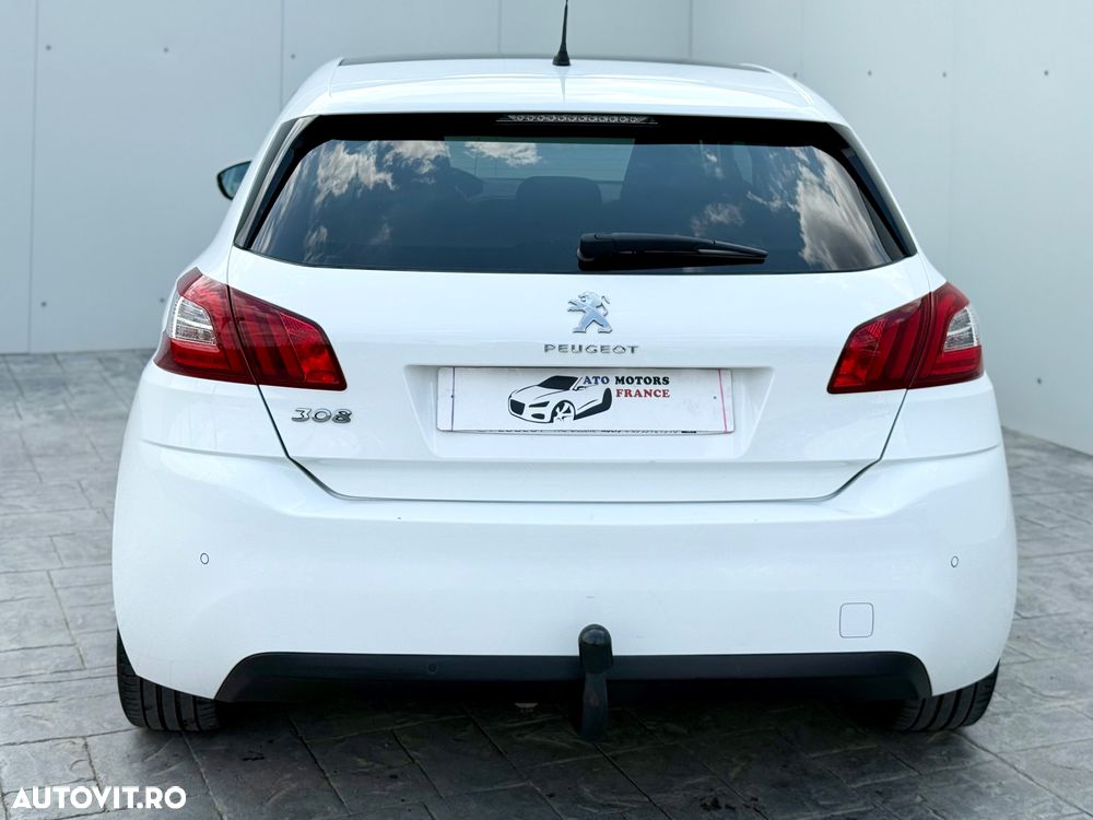 Peugeot 308 1.2 L PureTech Turbo Allure - 11