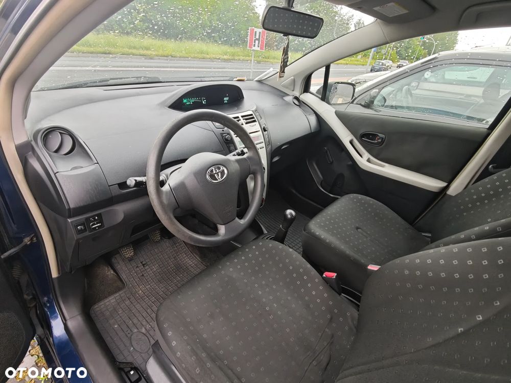 Toyota Yaris 1.3 Sol - 7