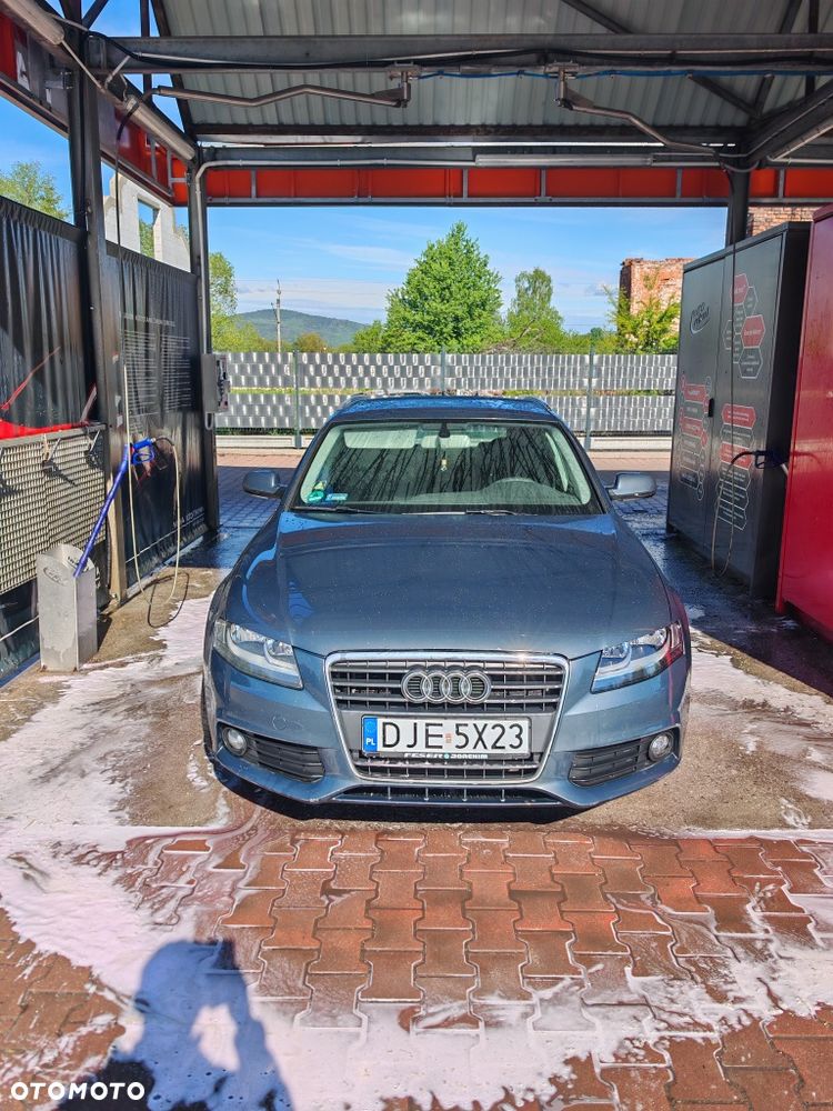 Audi A4 Avant - 1