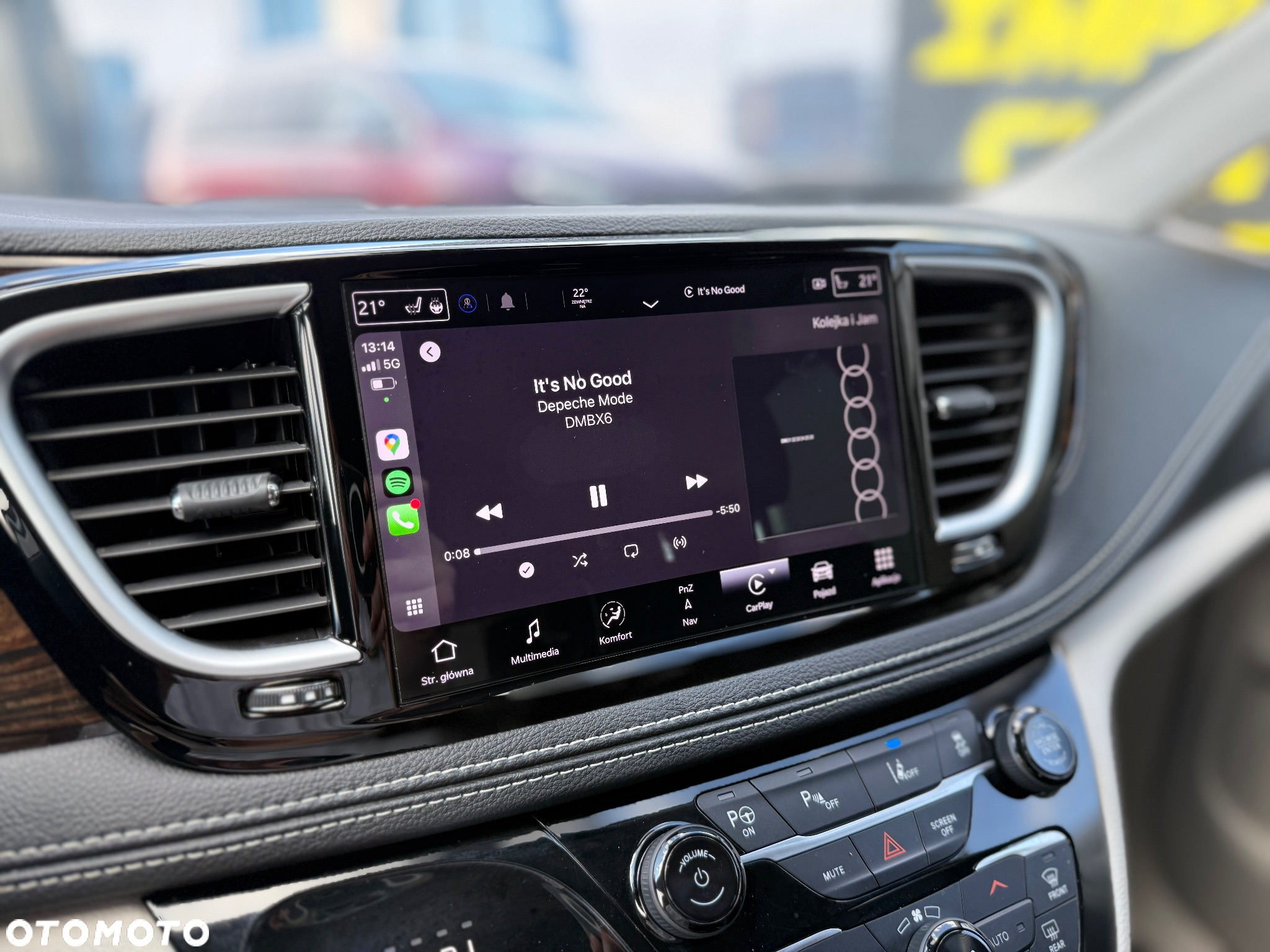 Chrysler Pacifica - 24