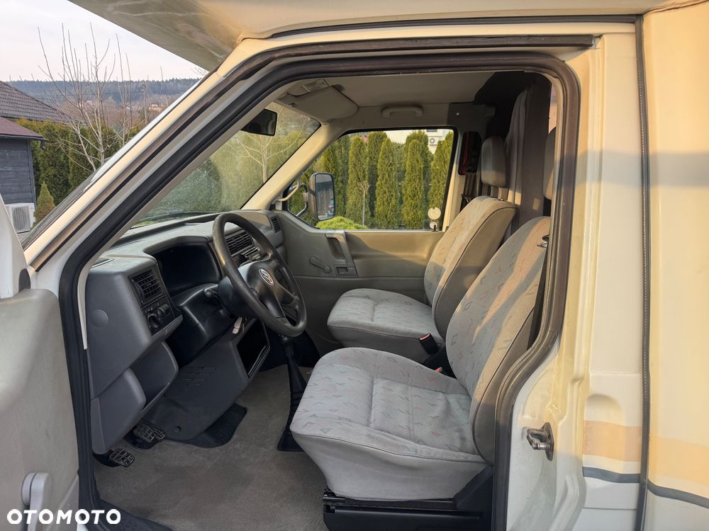 Volkswagen T4 syncro Karmann - 9