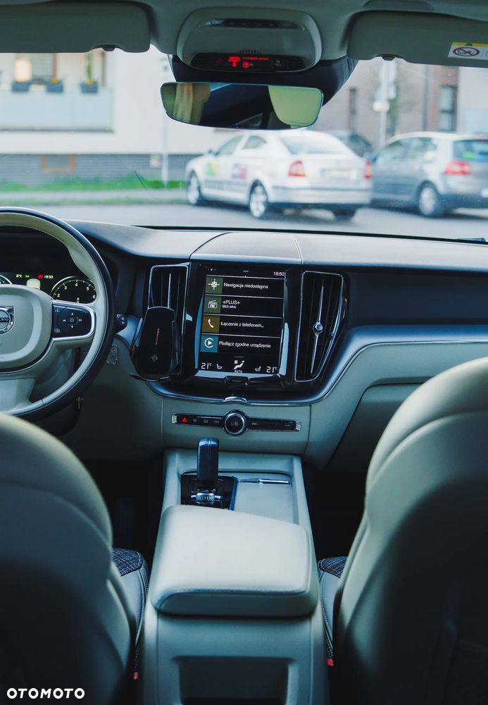 Volvo XC 60 B4 B Momentum - 6