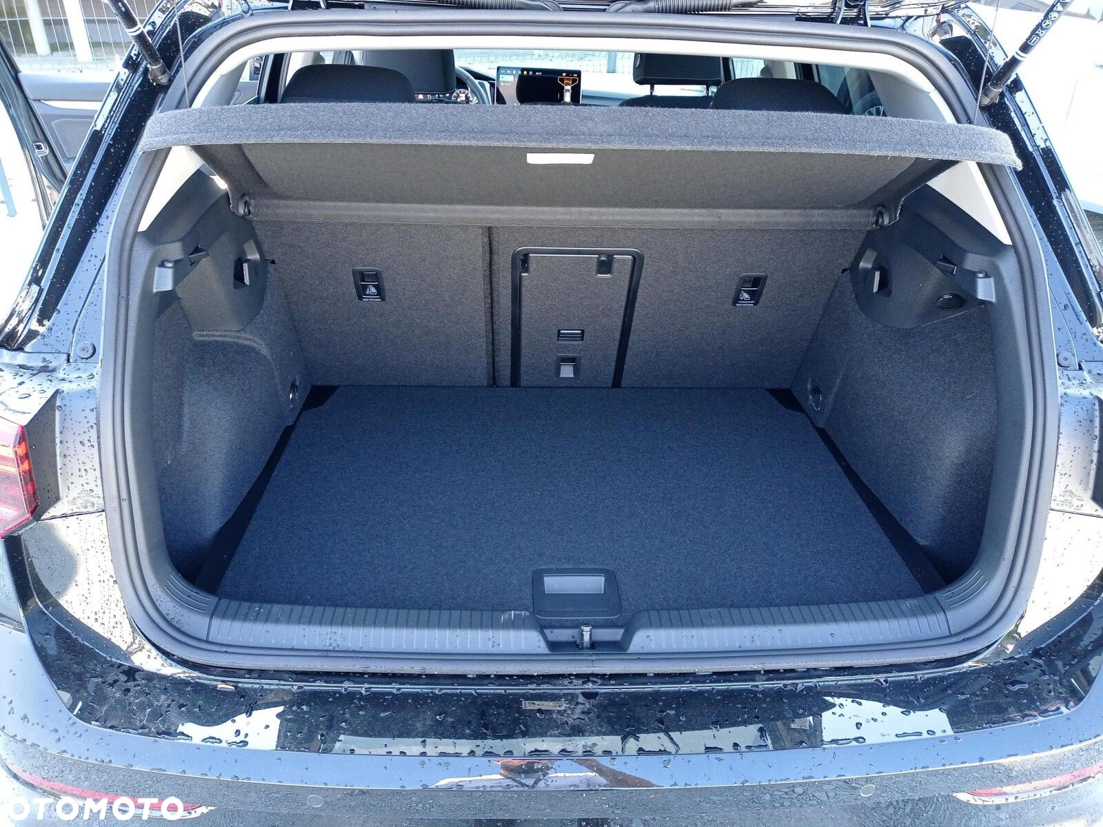 Volkswagen Golf VIII 1.5 TSI Life Plus - 17