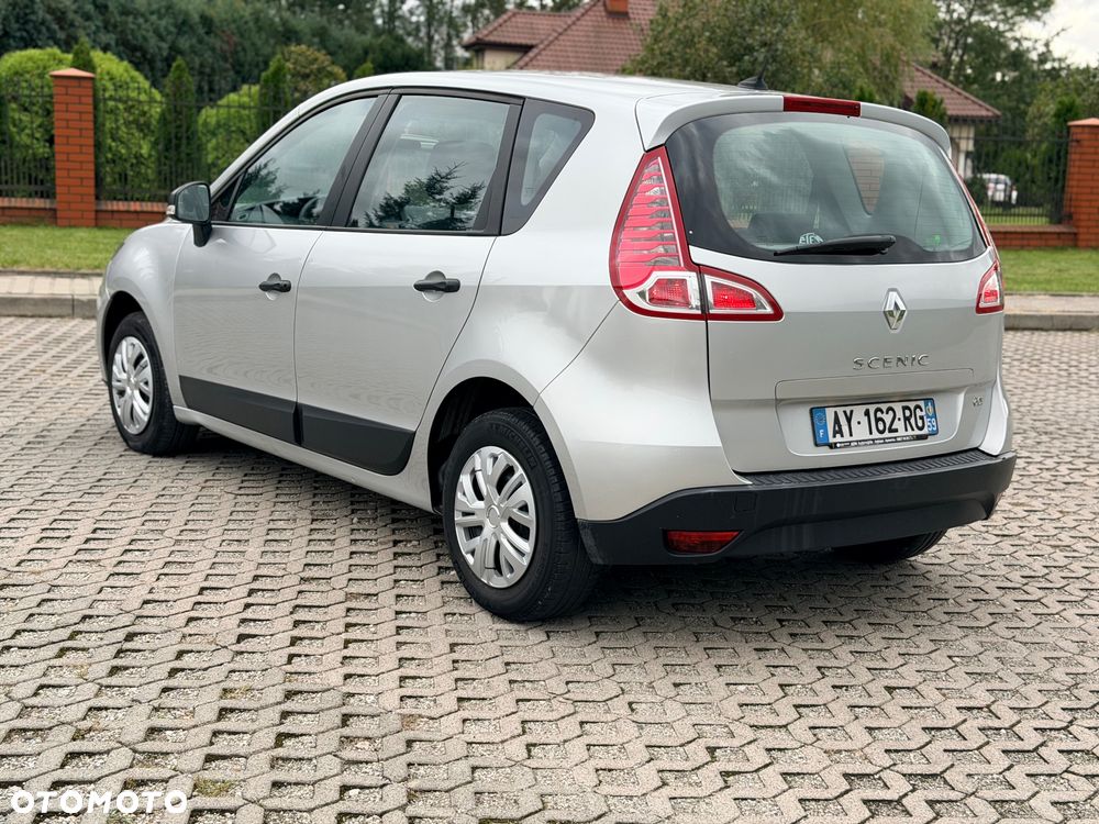 Renault Scenic 1.5 dCi FAP eco - 6