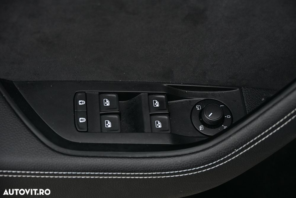 Skoda Superb 2.0 TDI DSG Sportline - 19