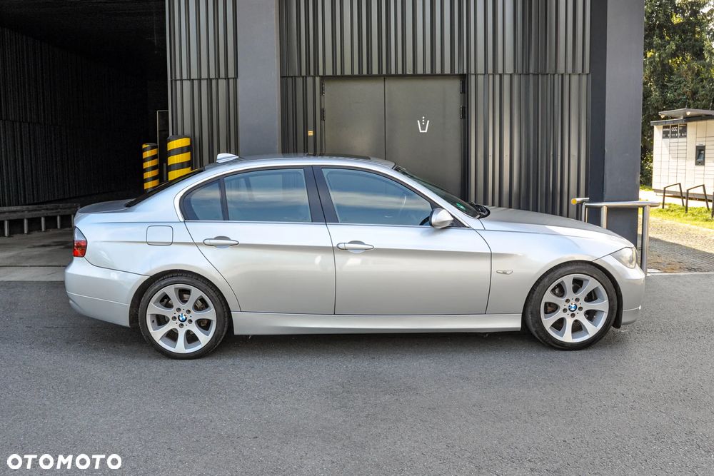 BMW Seria 3 325i - 5