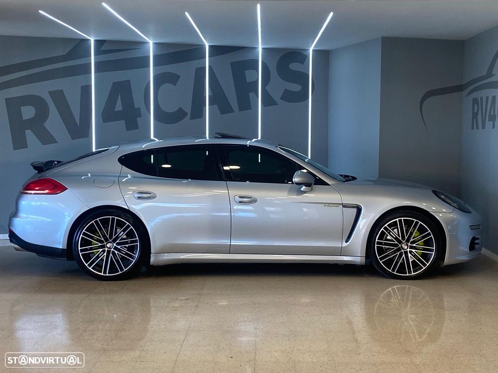 Porsche Panamera S Hybrid J19 - 12