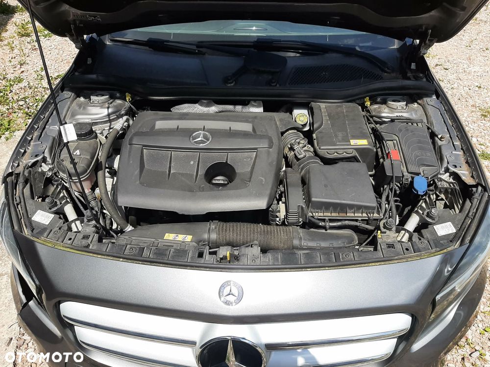 Mercedes-Benz GLA 180 d Urban - 15