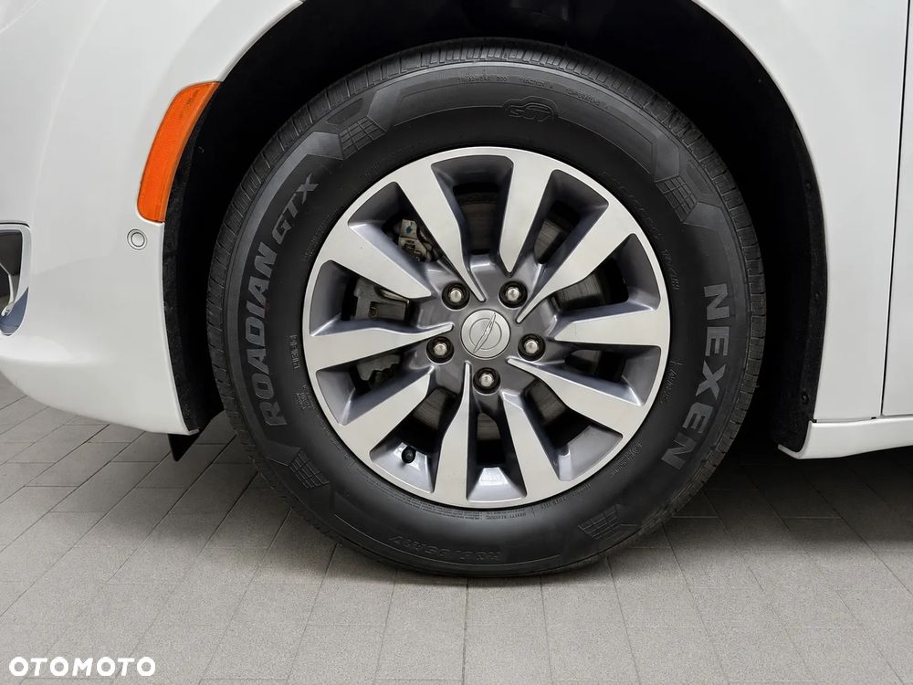 Chrysler Pacifica - 9