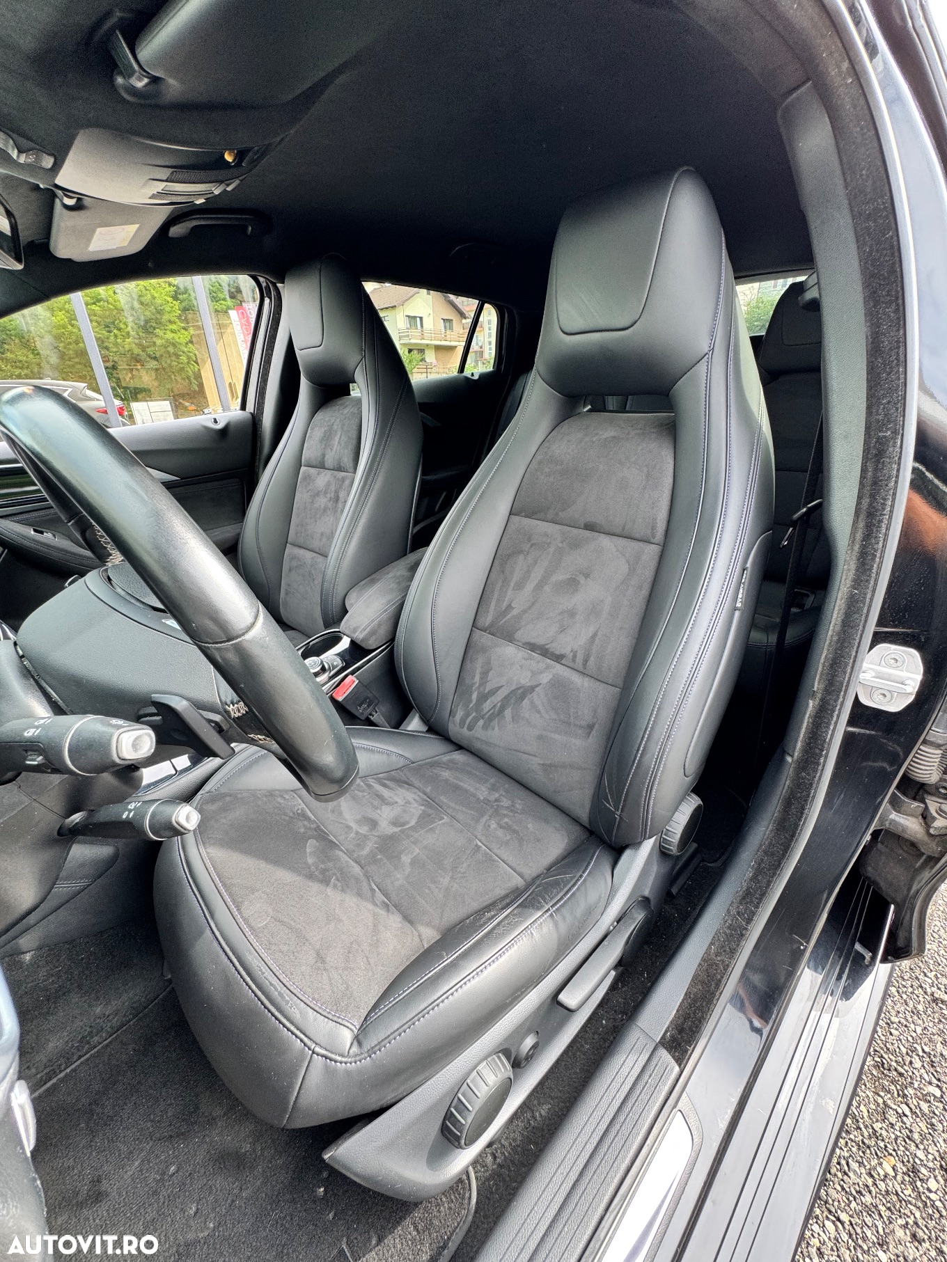 Infiniti Q30 2.2d DCT Sport City Black - 34