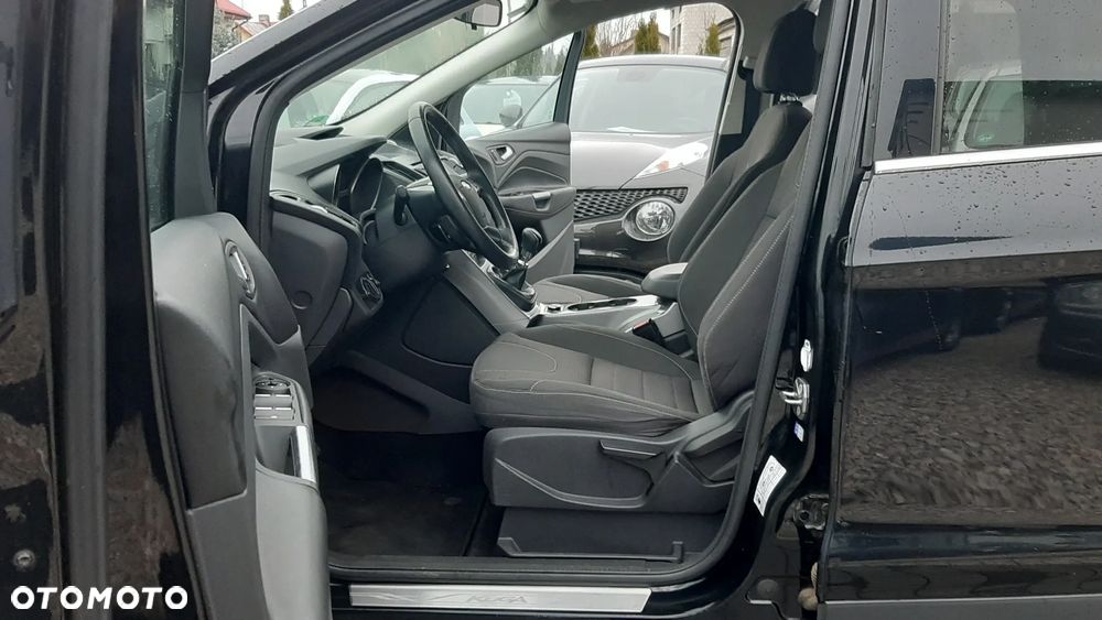 Ford Kuga - 8