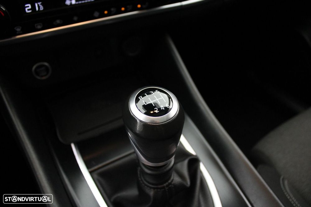 Nissan Qashqai 1.3 DIG-T N-Connecta - 22