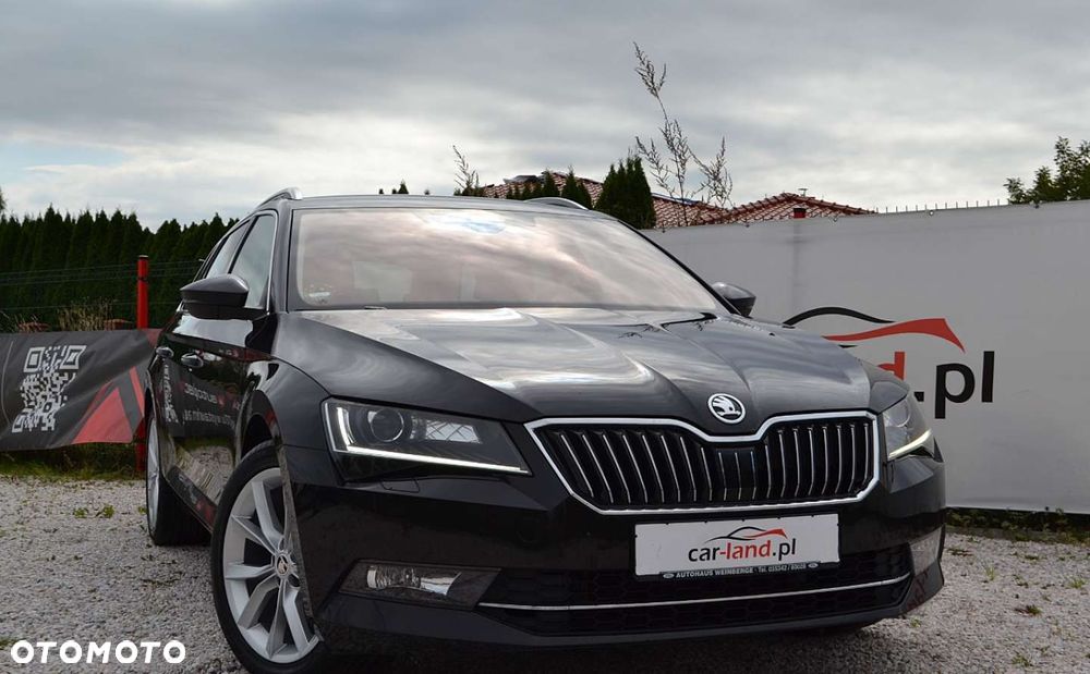 Skoda Superb Combi 2.0 TDI DSG Premium Edition - 4