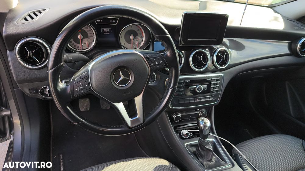 Mercedes-Benz CLA 200 CDI - 10
