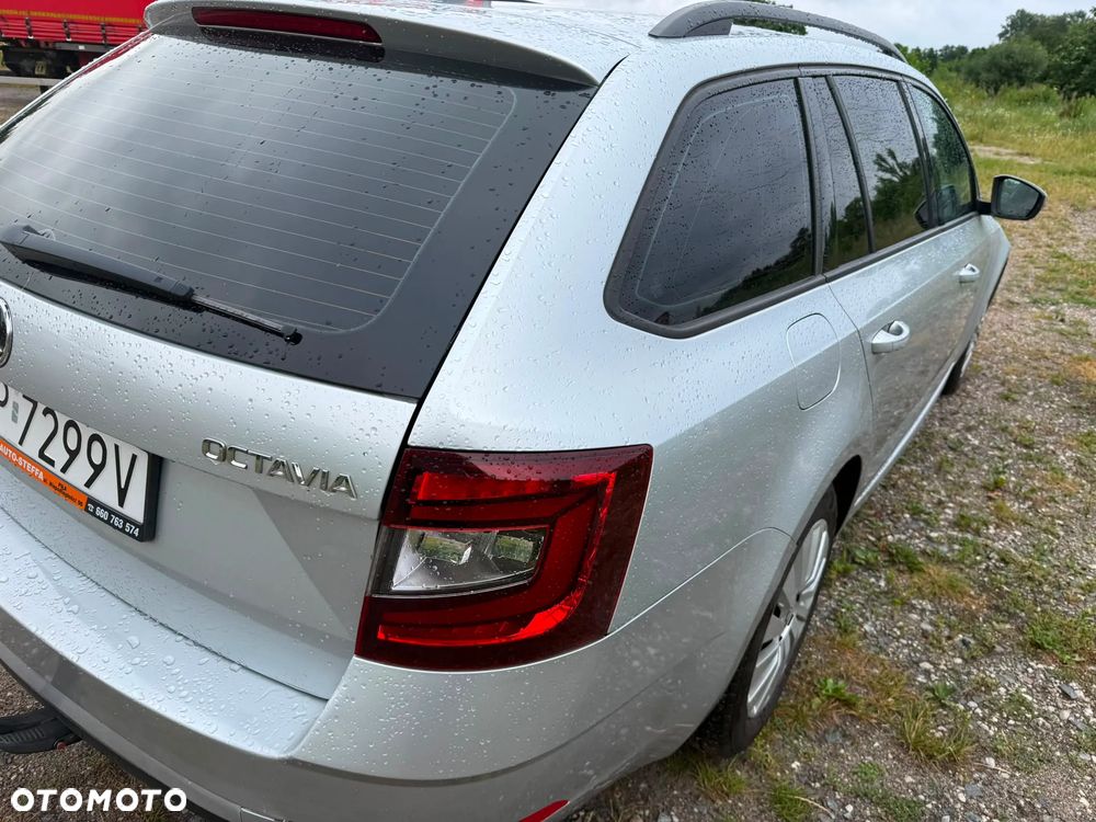 Skoda Octavia 1.6 TDI DSG Style - 17