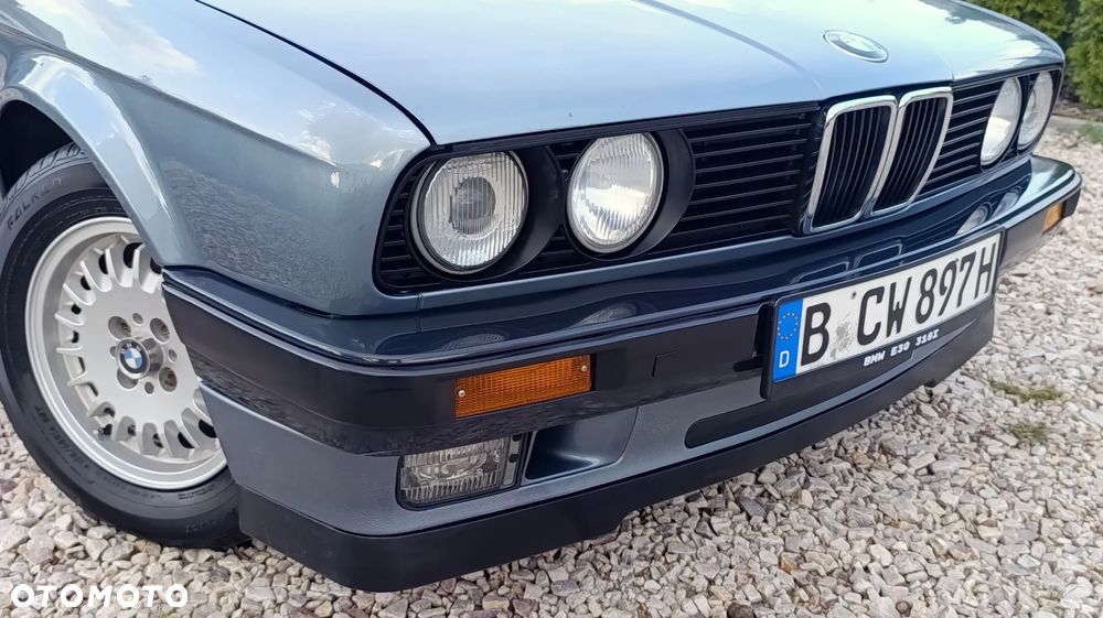 BMW Seria 3 318i - 1