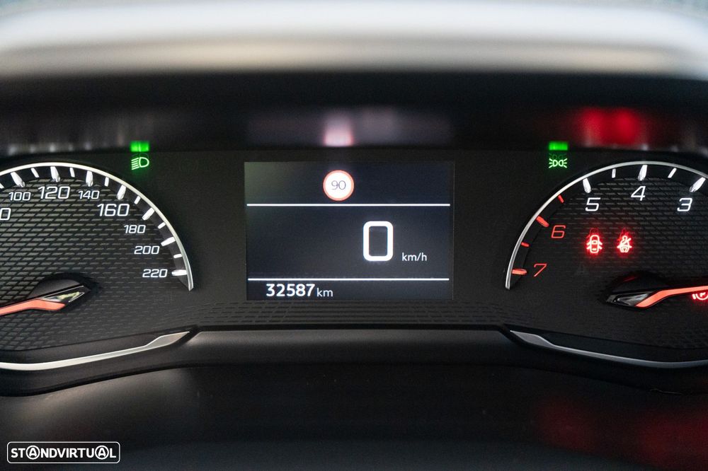 Peugeot 2008 PureTech 100 Active - 6