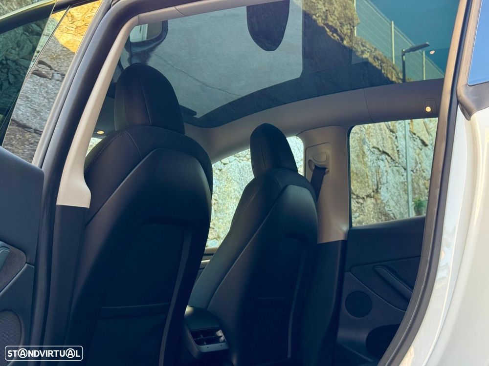 Tesla Model Y Long Range Tração Integral - 35