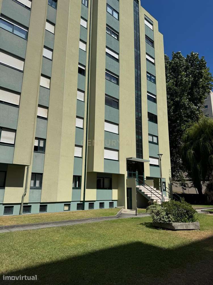 Apartamento T3 Renovado junto à Casa da Música. - Grande imagem: 2/23