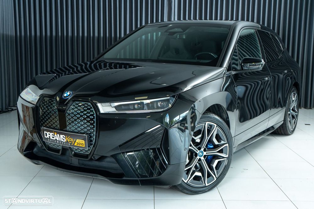 BMW iX xDrive 50 Pack Desportivo - 17