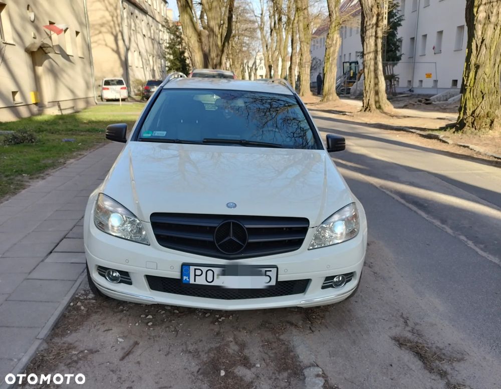 Mercedes-Benz C-Class 2008 photo 2