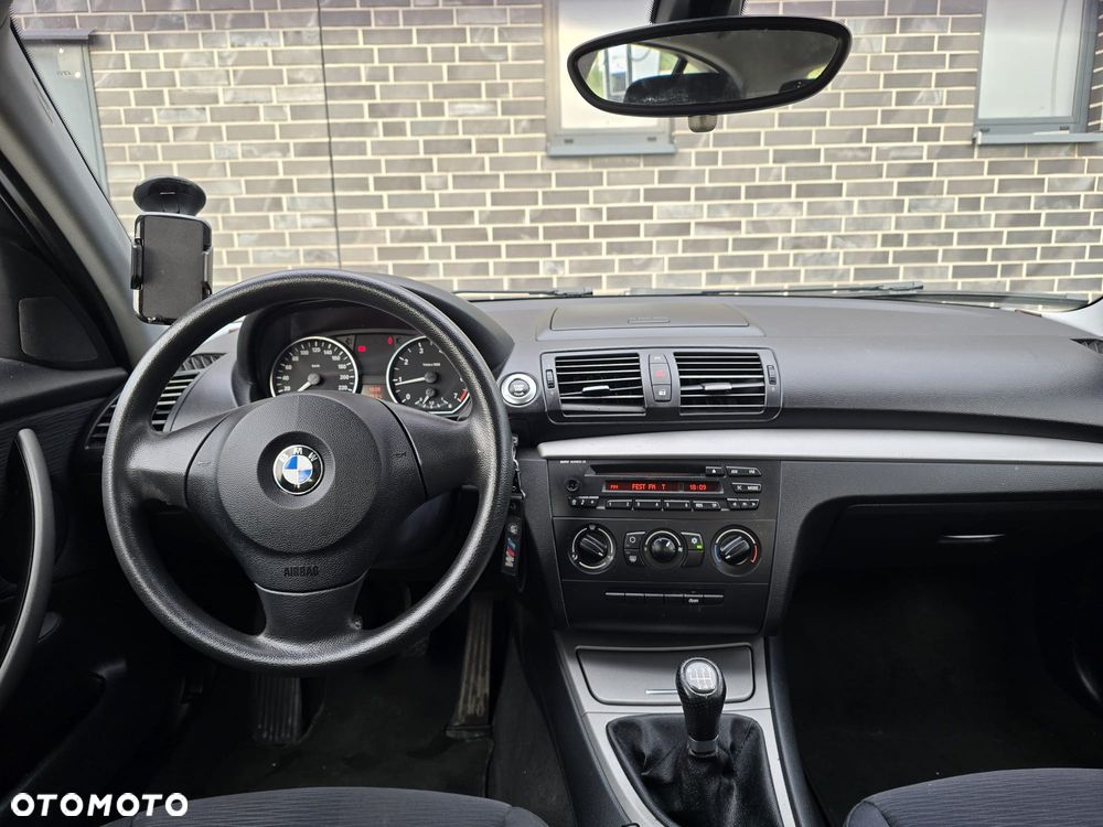 BMW Seria 1 - 27