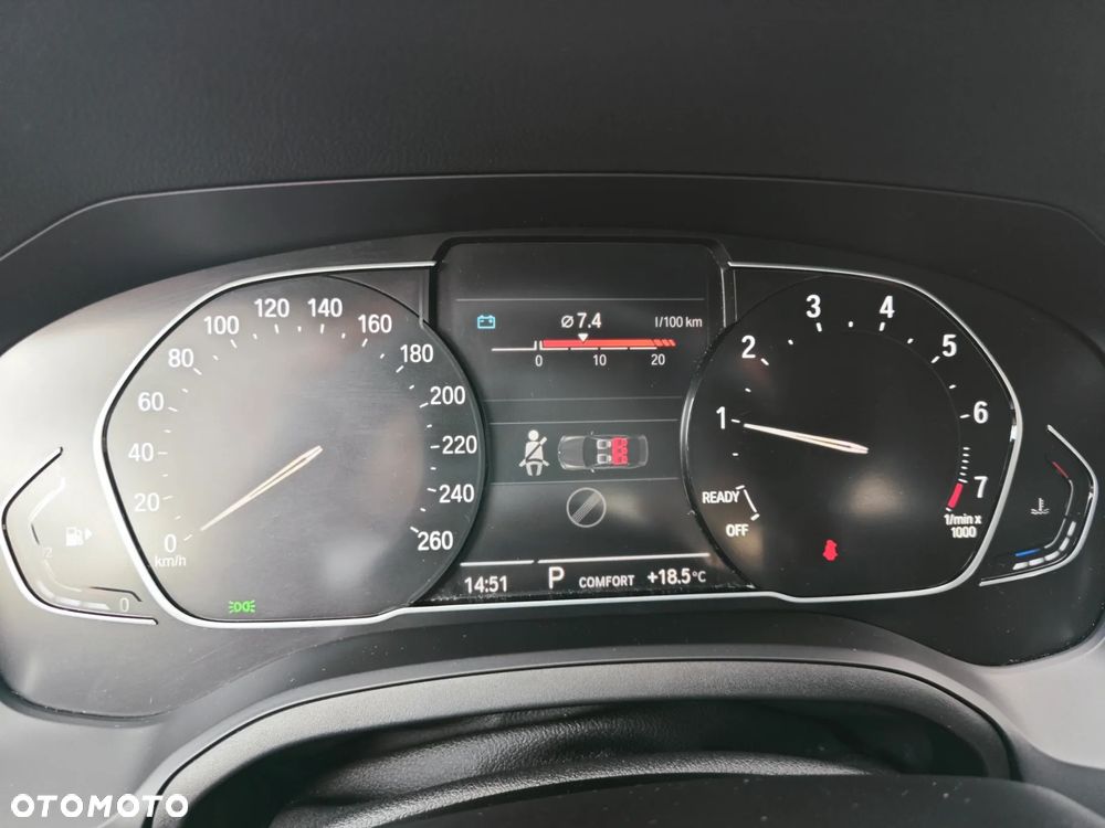 BMW Seria 3 318i M Sport - 11