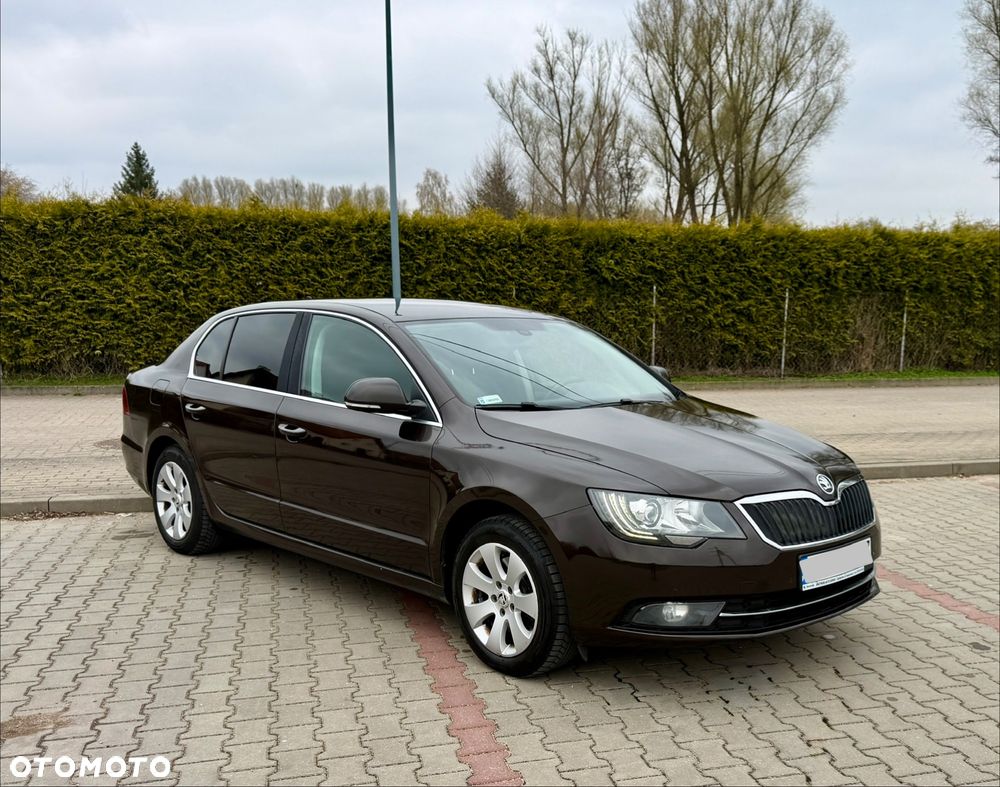 Skoda Superb 2.0 TDI Ambition - 1