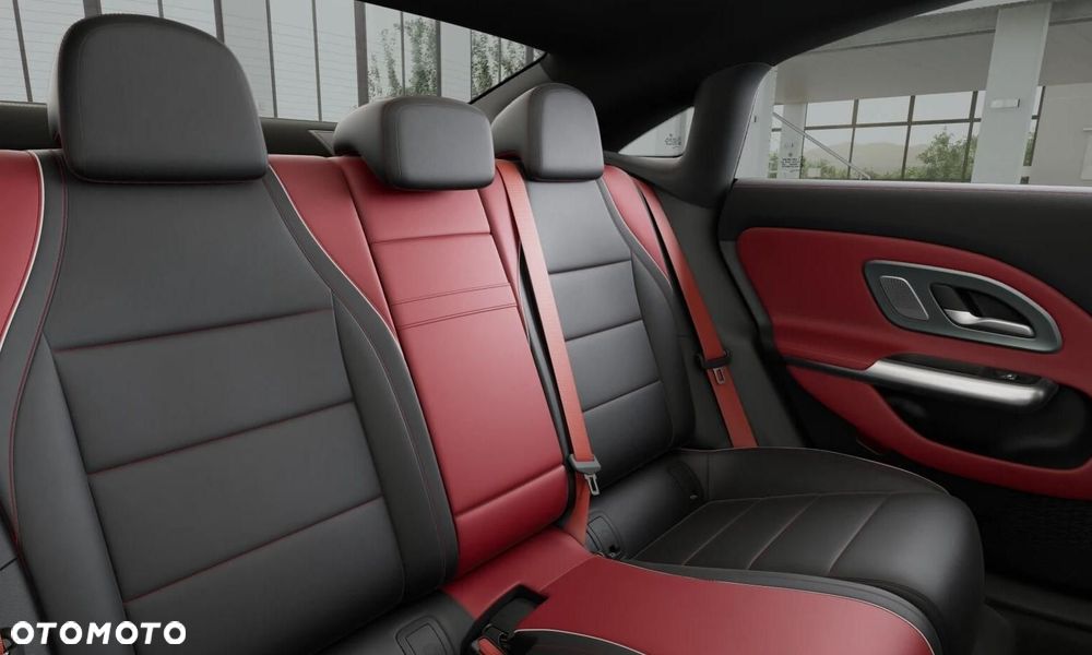 Mercedes-Benz CLA - 12