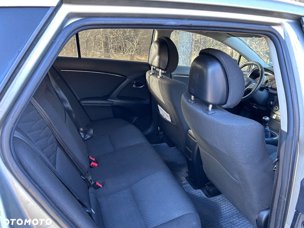 Toyota Avensis 2.0 D-4D 2010 - 6