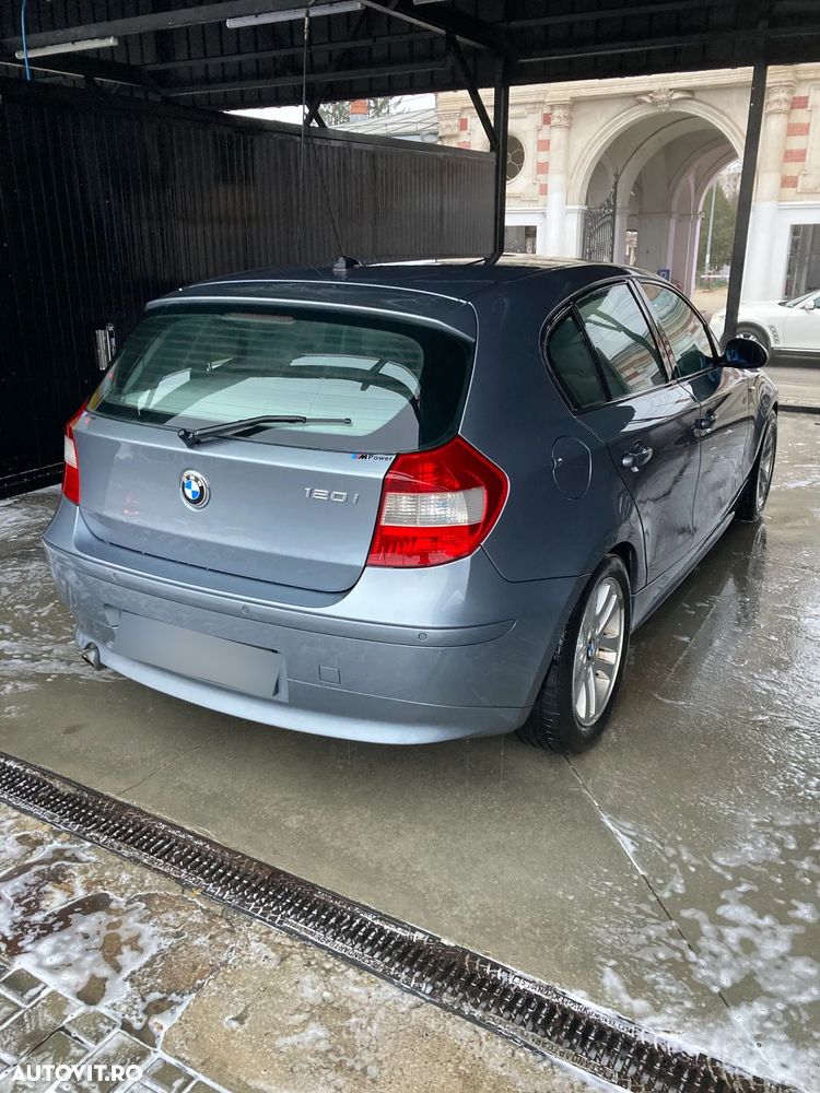 BMW Seria 1 120i - 20