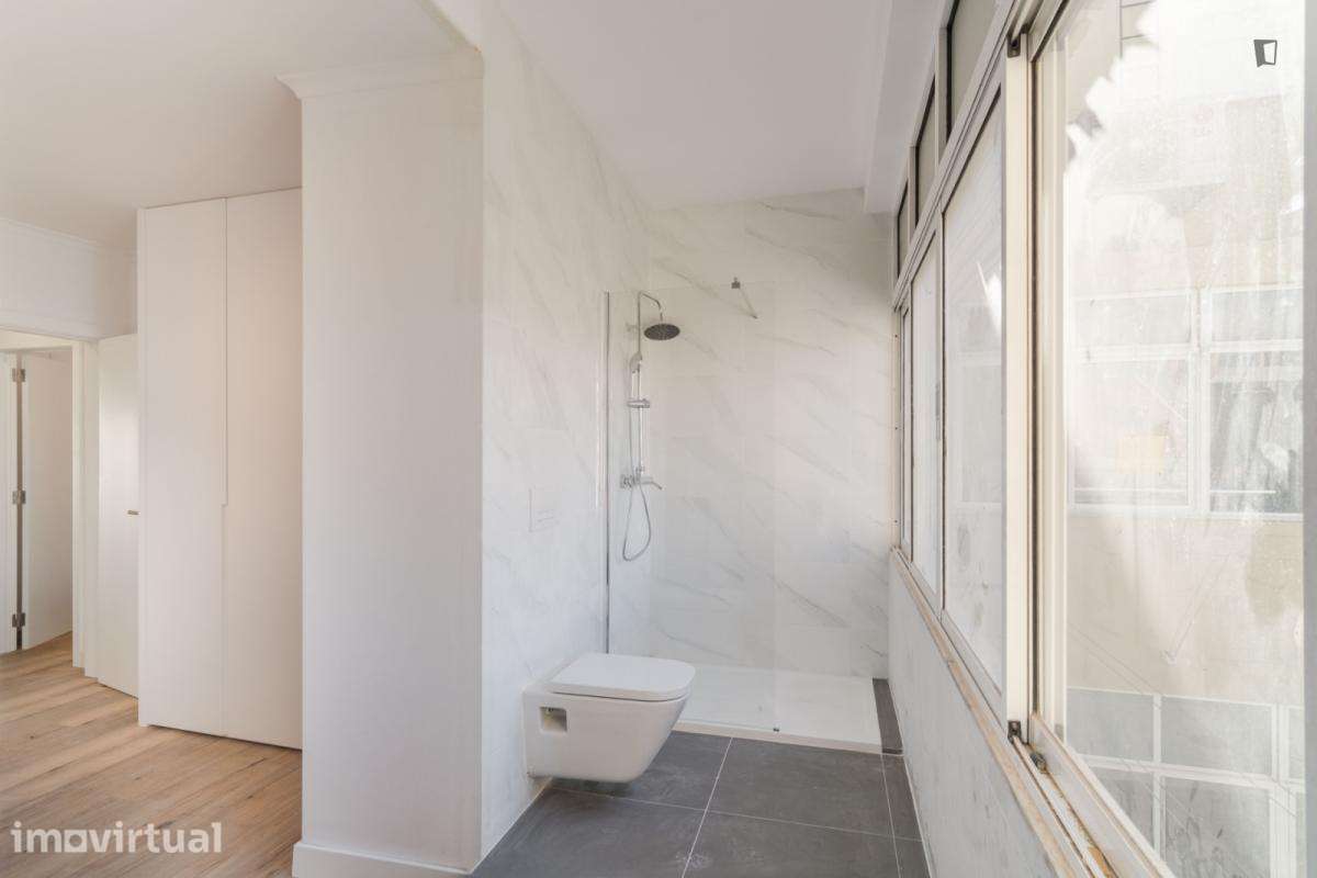Quarto - localizado em Penha de França Lisbon - Grande imagem: 4/13