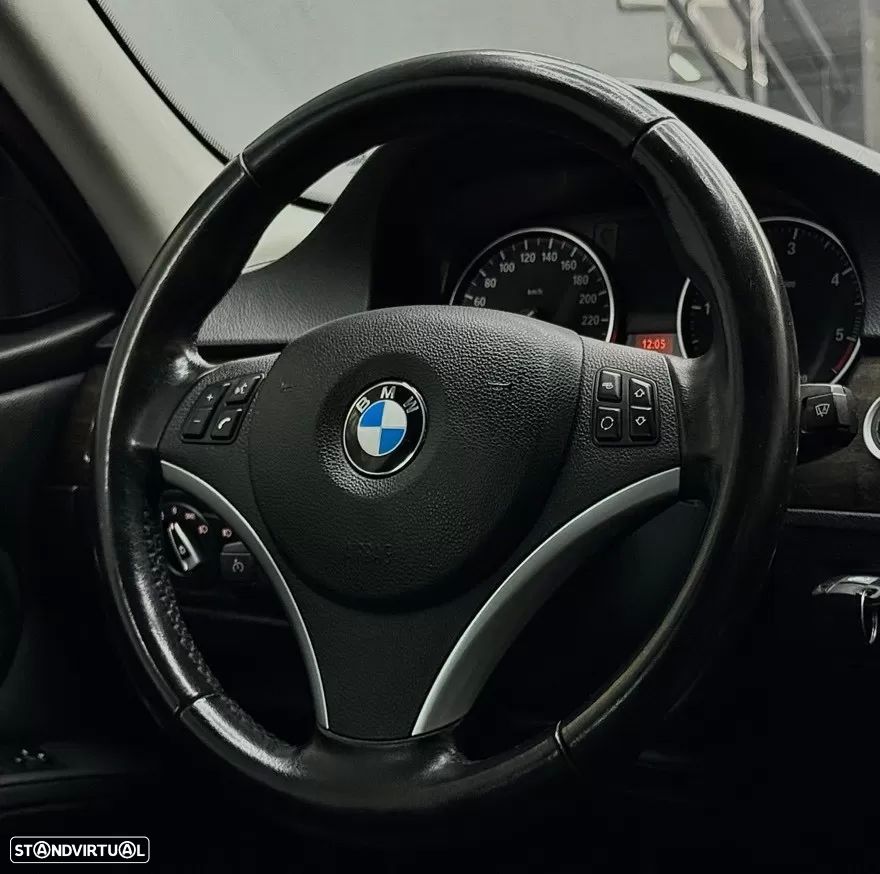 BMW 318 d - 12