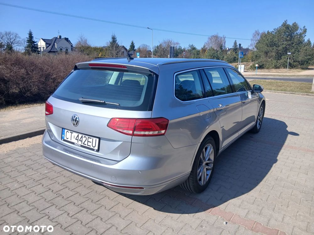 Volkswagen Passat 2.0 TDI SCR DSG Trendline - 8