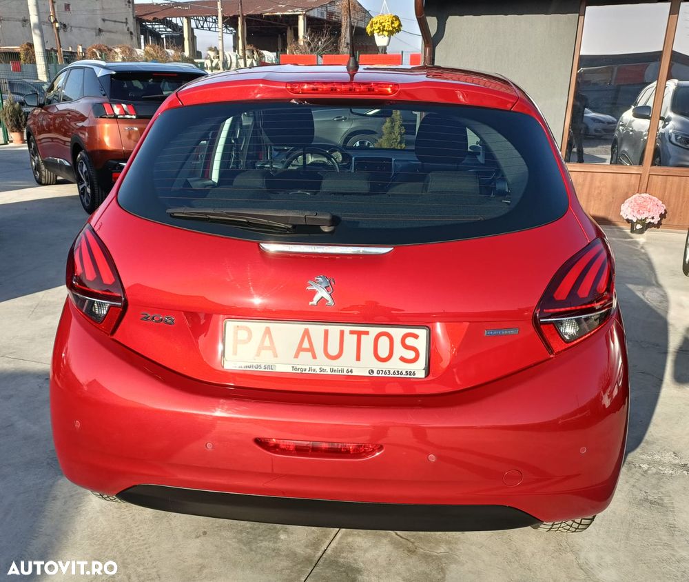 Peugeot 208 ver-puretech-110-stop-start-allure - 27