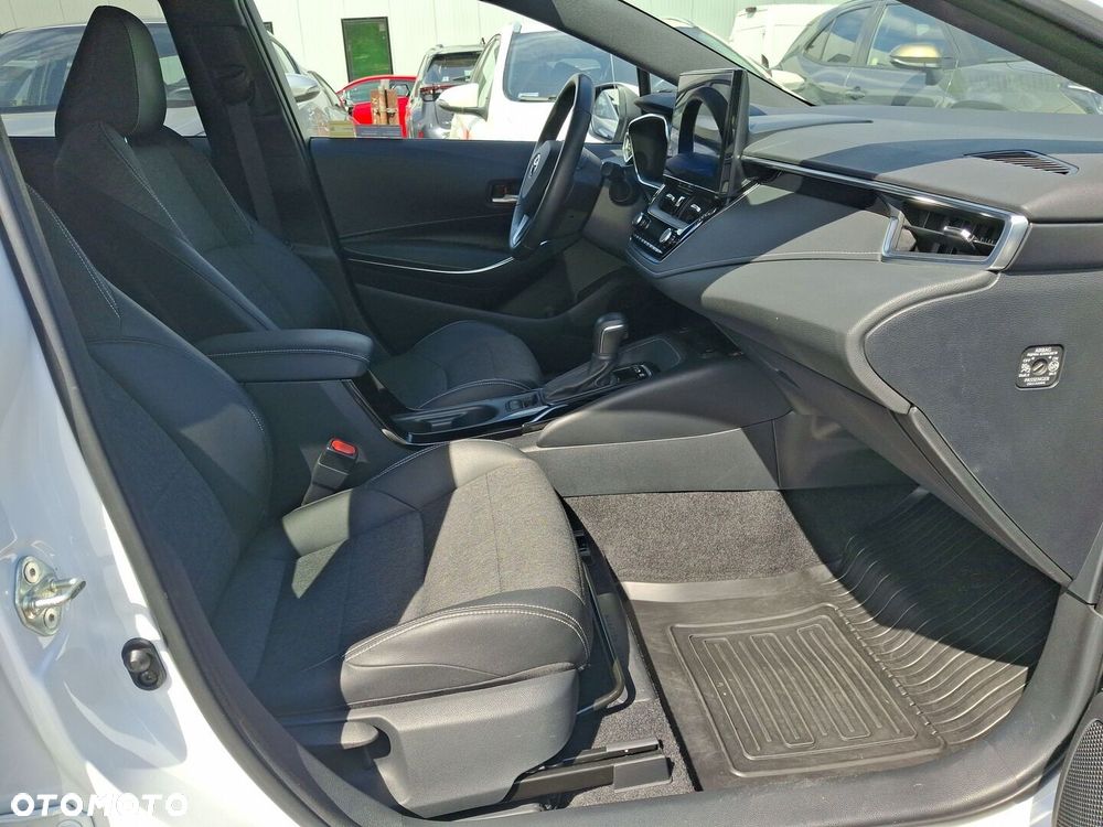 Toyota Corolla 1.8 Hybrid Style - 17