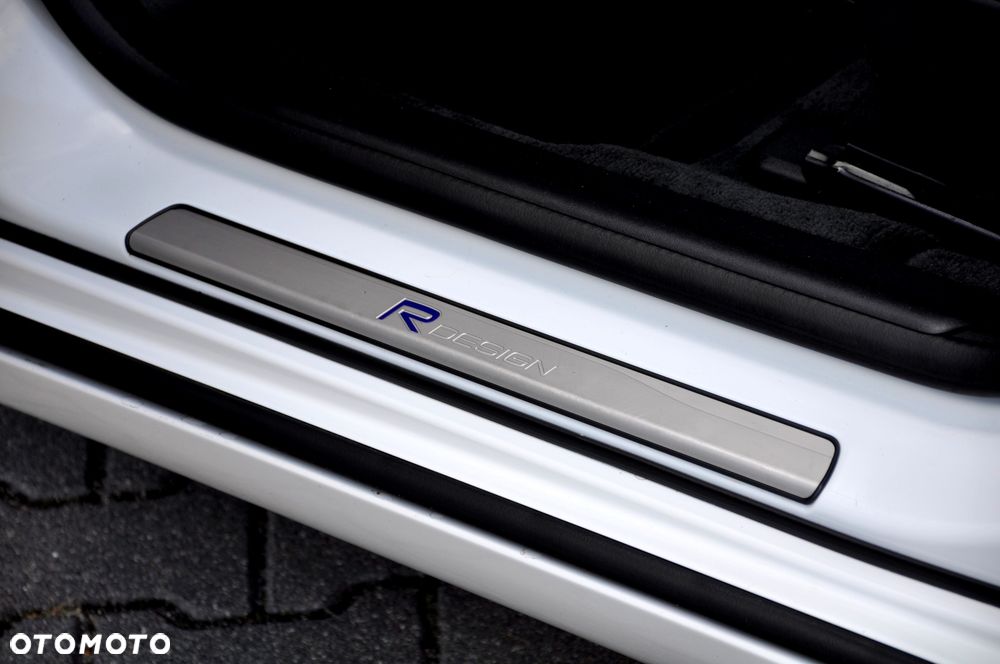 Volvo V60 D4 Drive-E R-Design Momentum - 37