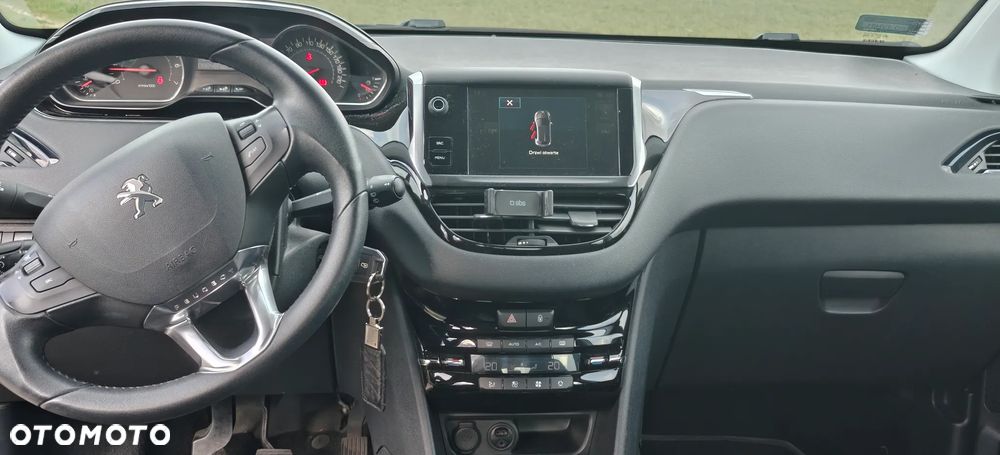Peugeot 208 1.2 PureTech Allure - 7