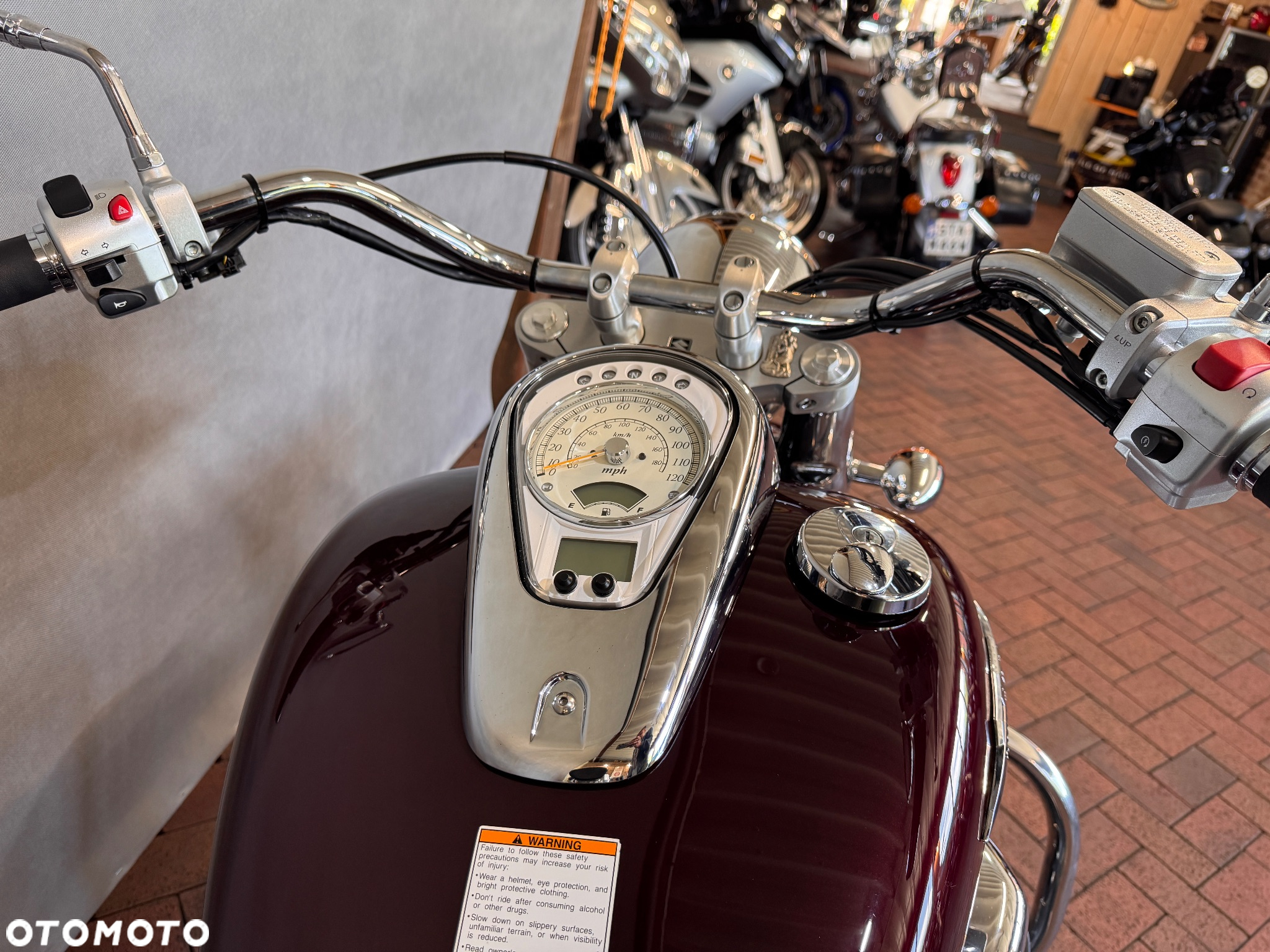 Suzuki VL 800 Volusia - Boulevard C50 - 22