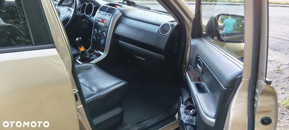 Suzuki Grand Vitara - 13