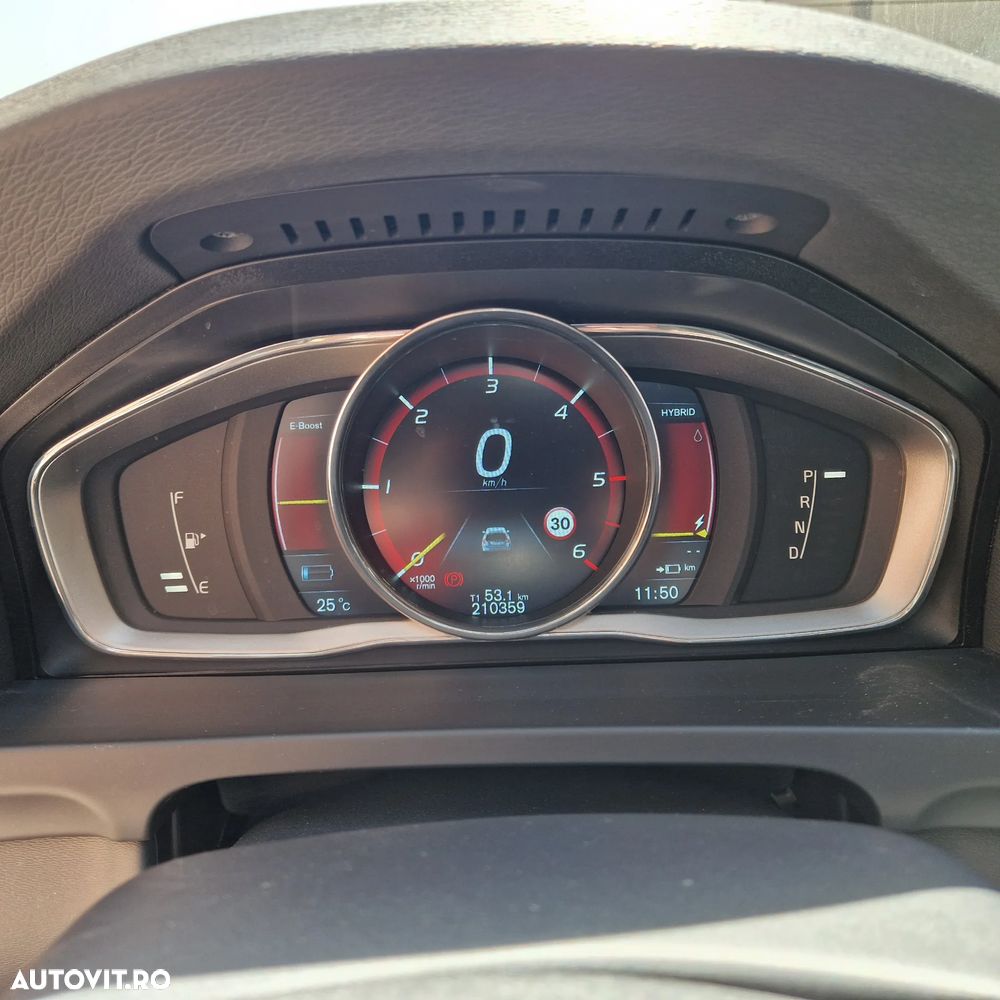Volvo V60 D6 Plug-In-Hybrid AWD Geartronic Momentum - 7