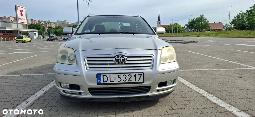 Toyota Avensis 2.0 D-4D - 13