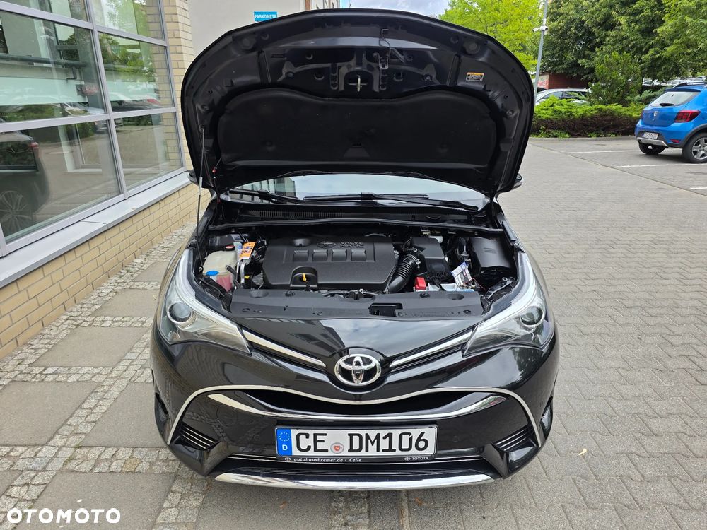 Toyota Avensis - 12