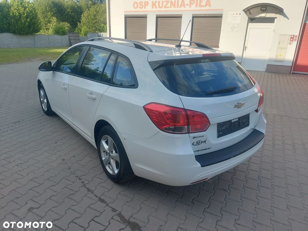 Chevrolet Cruze 1.6 LS - 4