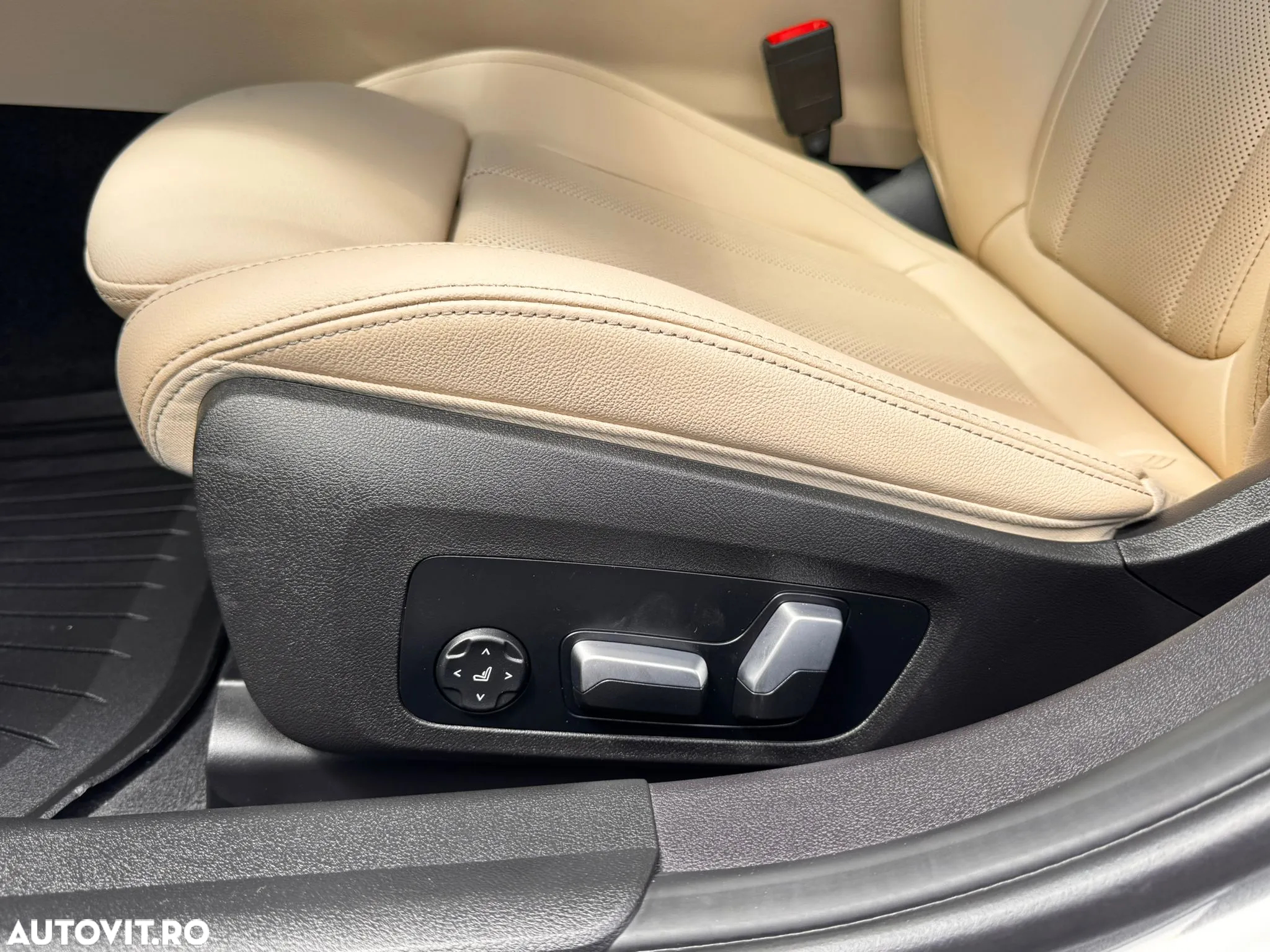 BMW Seria 3 320i xDrive AT - 22