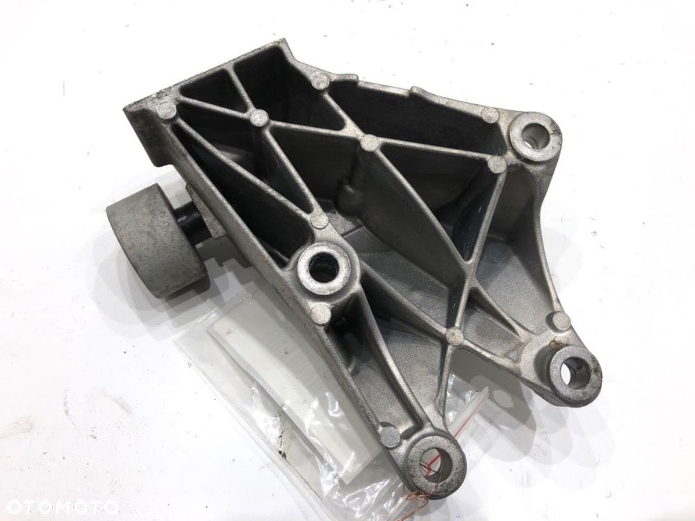 ŁAPA SILNIKA  BMW 5 (G30, F90) 2016 - 2022 530 e Plug-in-Hybrid 135 kW [184 KM] Hybryda silnik - 3