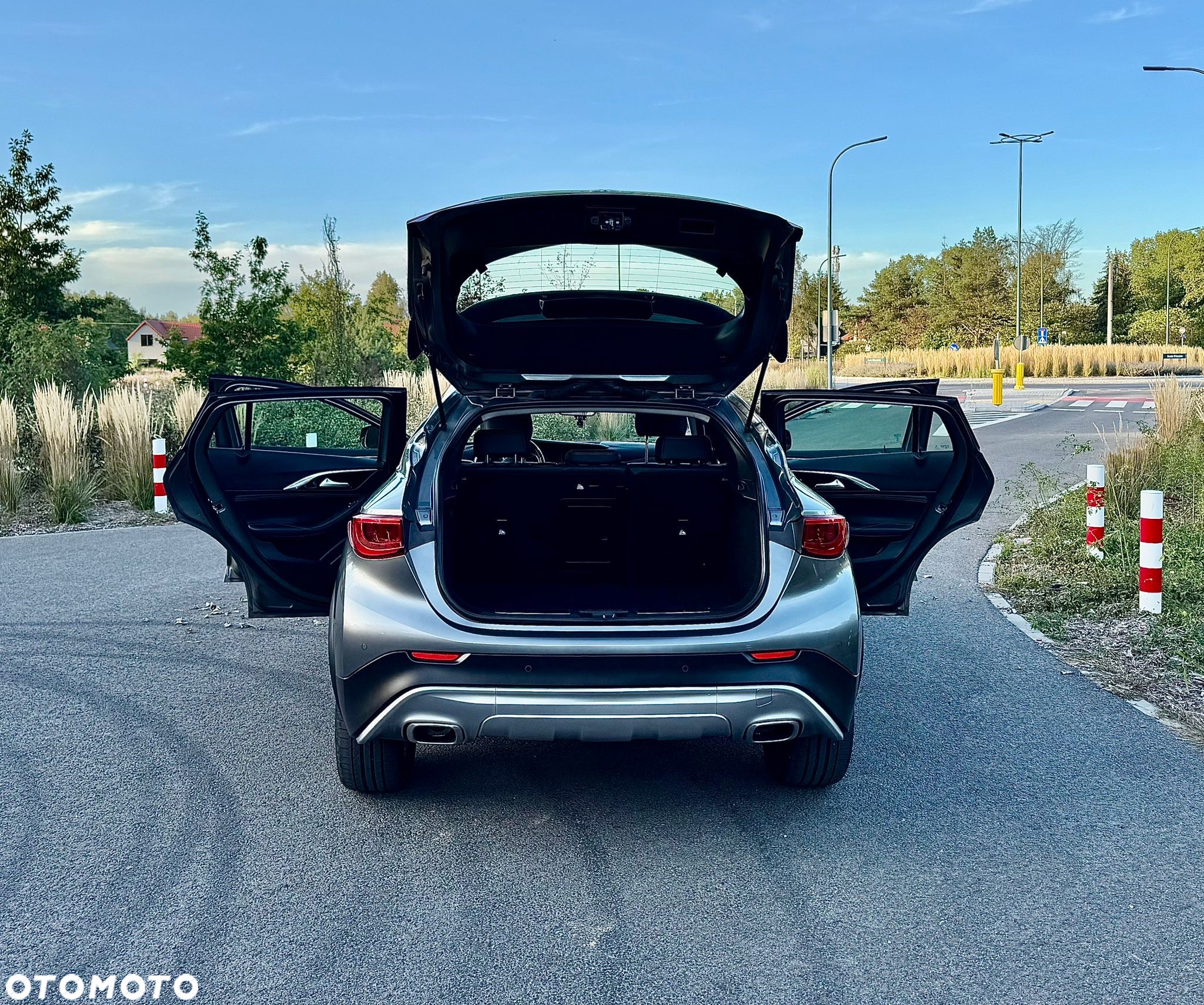 Infiniti QX30 - 10
