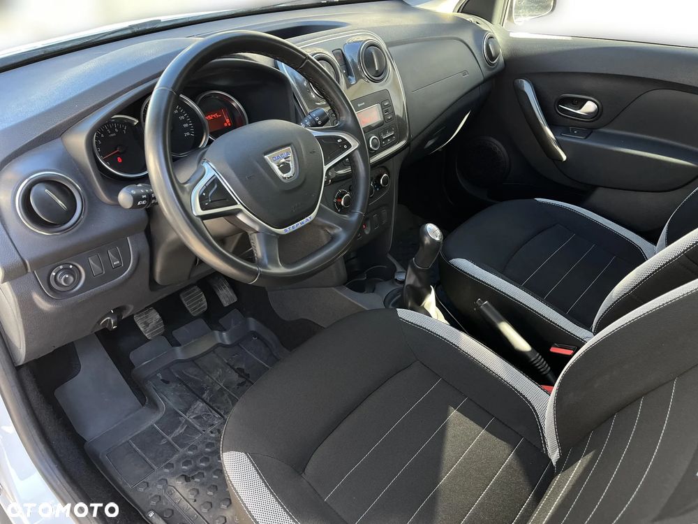 Dacia Sandero 0.9 TCe Laureate S&S - 9